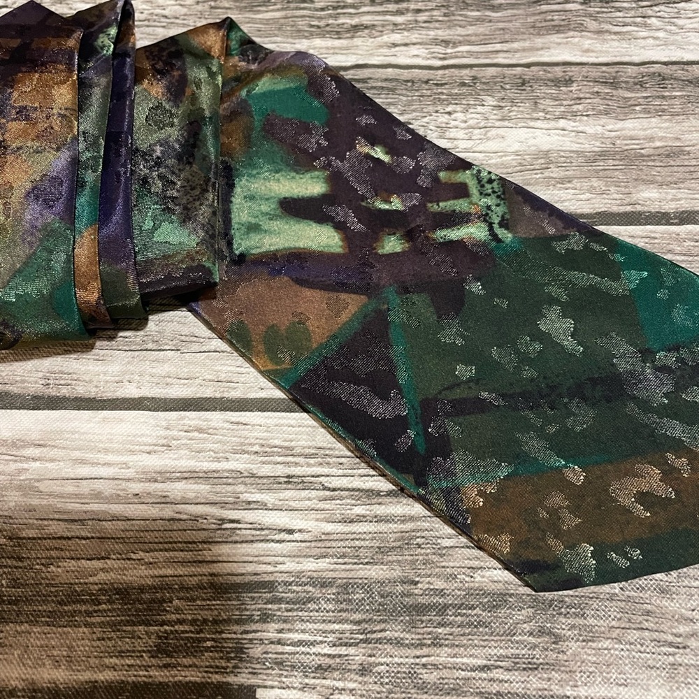 American collection tie